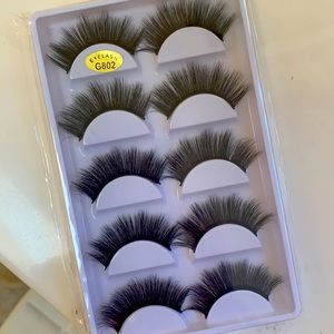 False eyelashes
